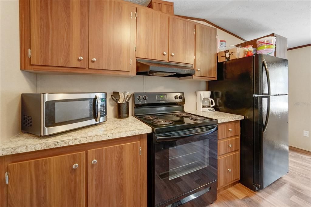 For Sale: $199,900 (3 beds, 2 baths, 1161 Square Feet)