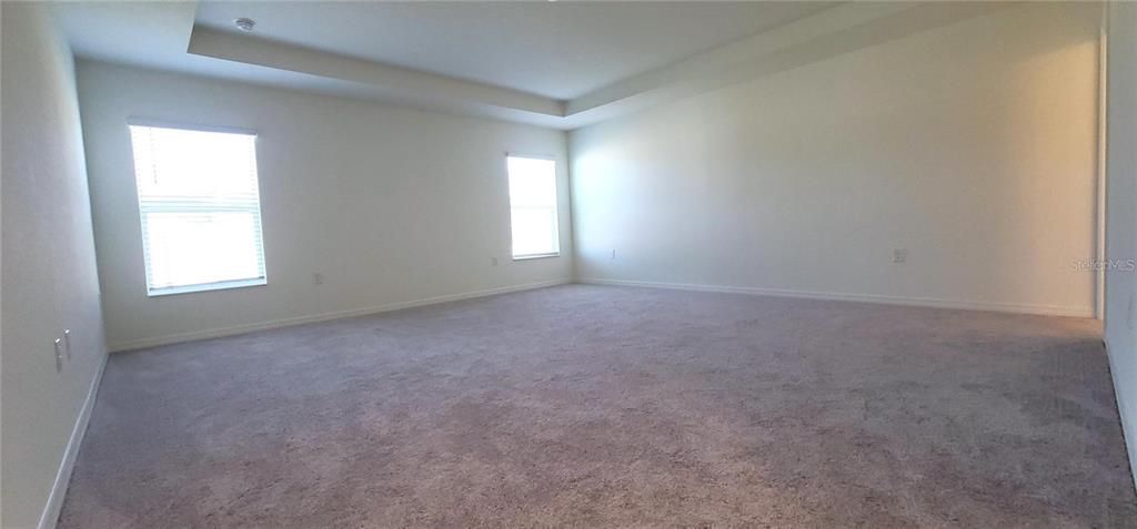 For Rent: $2,700 (4 beds, 2 baths, 2160 Square Feet)