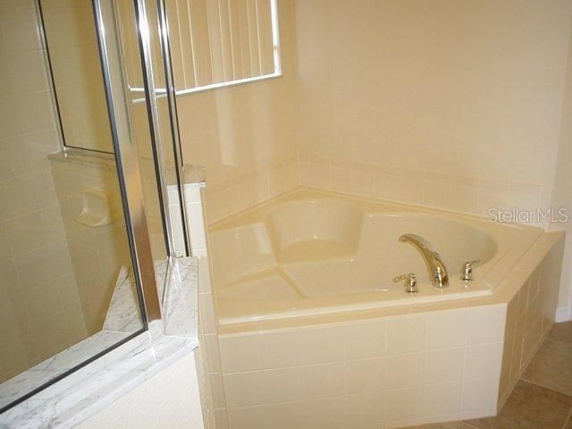 В аренду: $2,500 (3 спален, 2 ванн, 1947 Квадратных фут)