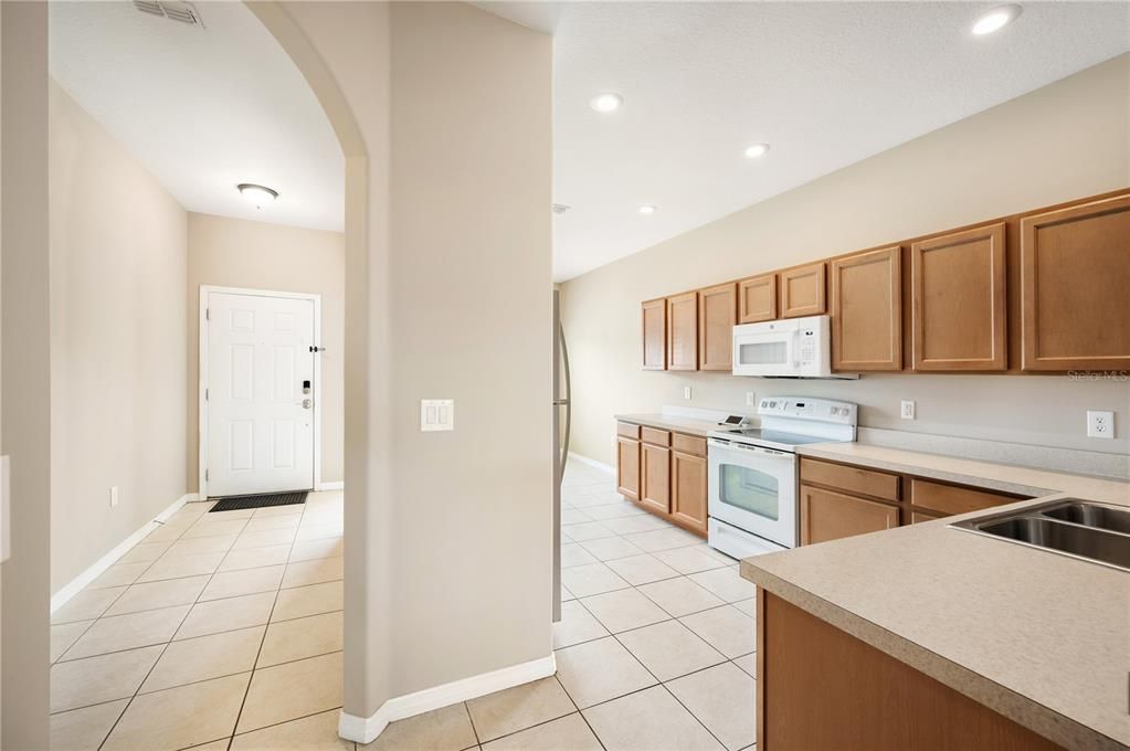 For Sale: $235,000 (2 beds, 2 baths, 1753 Square Feet)
