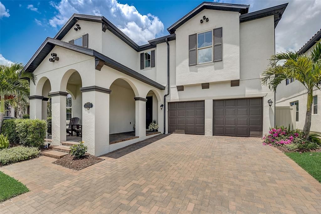 Recently Sold: $945,000 (5 beds, 4 baths, 3267 Square Feet)