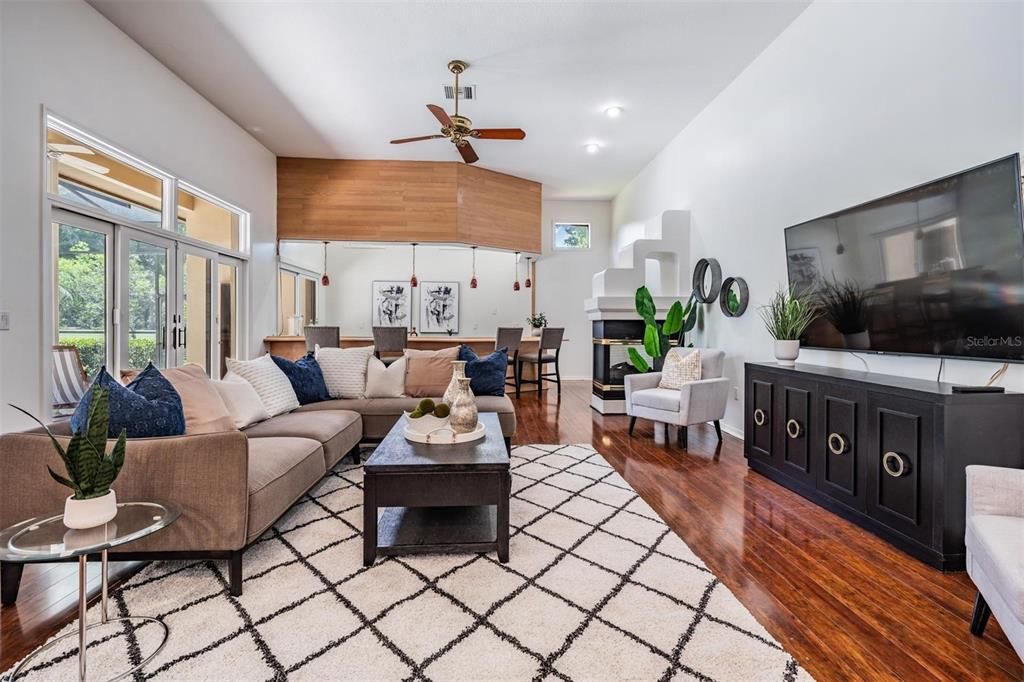 Active With Contract: $900,000 (4 beds, 2 baths, 3601 Square Feet)