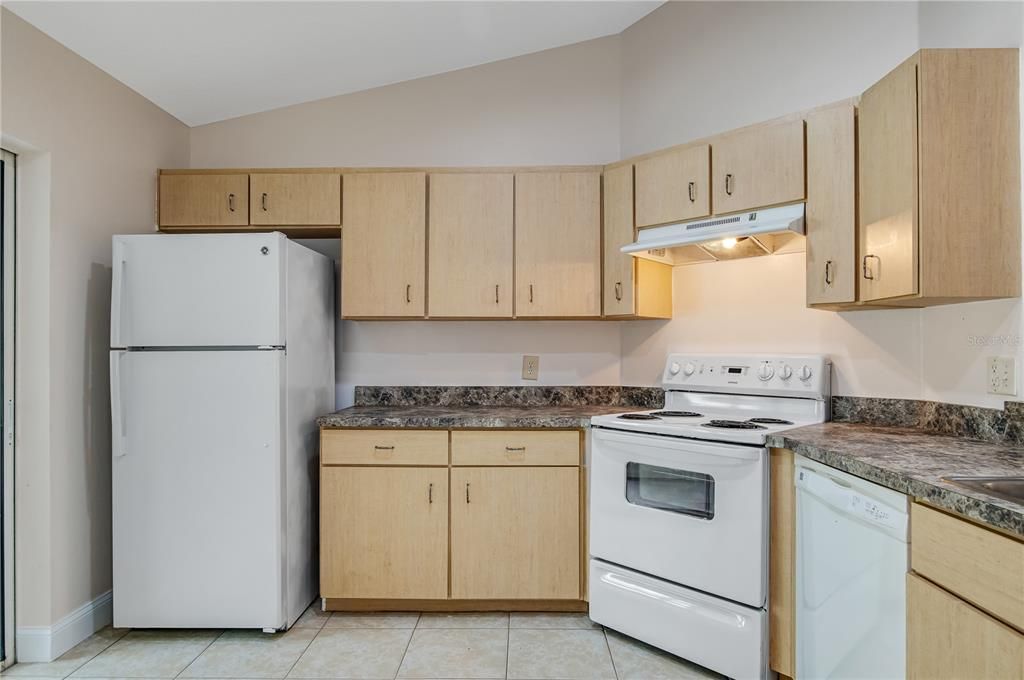 For Rent: $1,750 (3 beds, 2 baths, 1184 Square Feet)