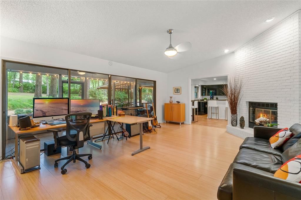 Vendido Recientemente: $515,000 (3 camas, 2 baños, 1975 Pies cuadrados)