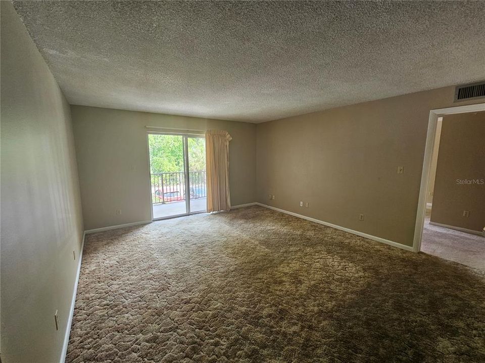 For Sale: $112,500 (2 beds, 2 baths, 1148 Square Feet)