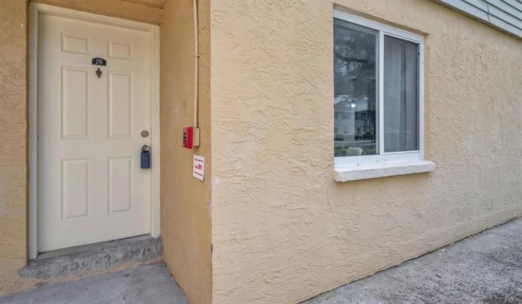 For Rent: $1,700 (2 beds, 2 baths, 918 Square Feet)