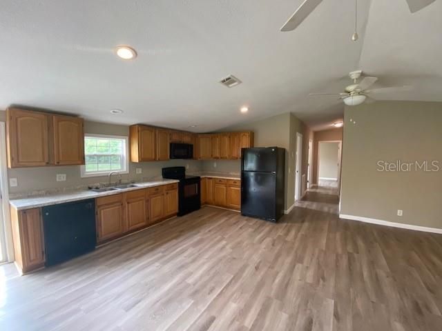 For Sale: $249,000 (5 beds, 3 baths, 2128 Square Feet)
