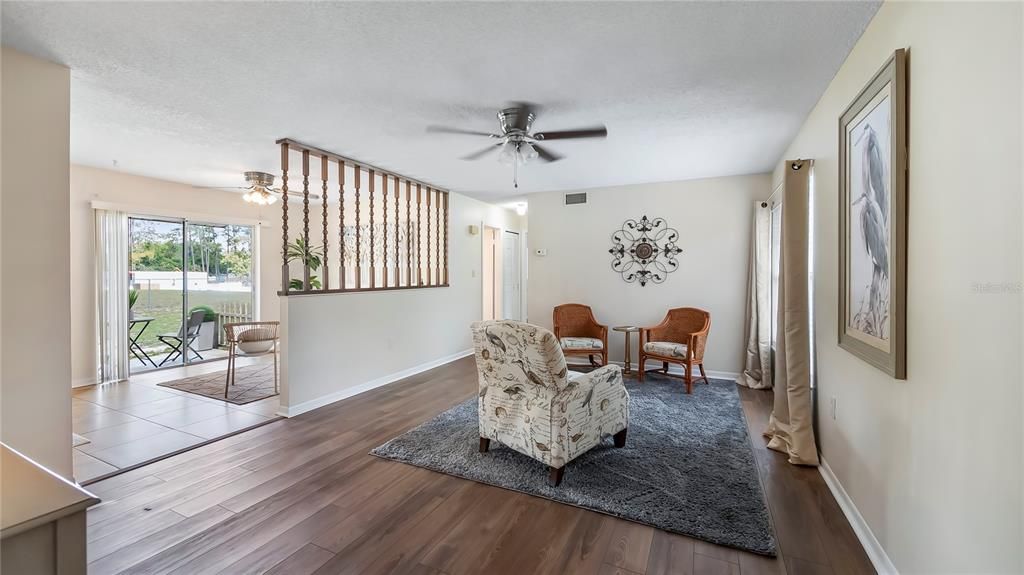 Active With Contract: $275,000 (3 beds, 2 baths, 1296 Square Feet)