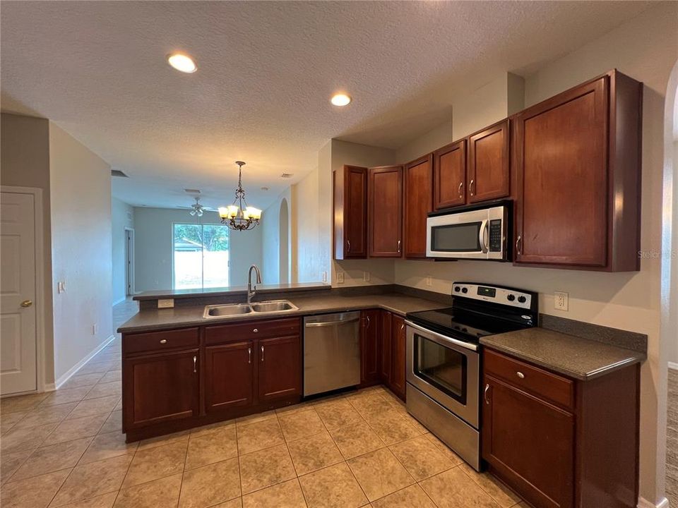 For Sale: $359,900 (4 beds, 2 baths, 1805 Square Feet)