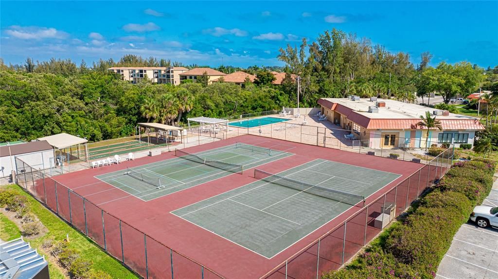 amenities - tennis courts