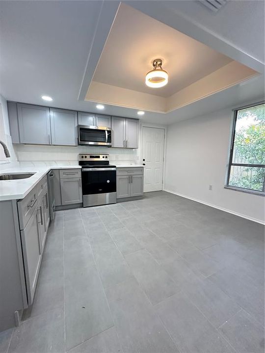 For Sale: $409,900 (3 beds, 2 baths, 1900 Square Feet)