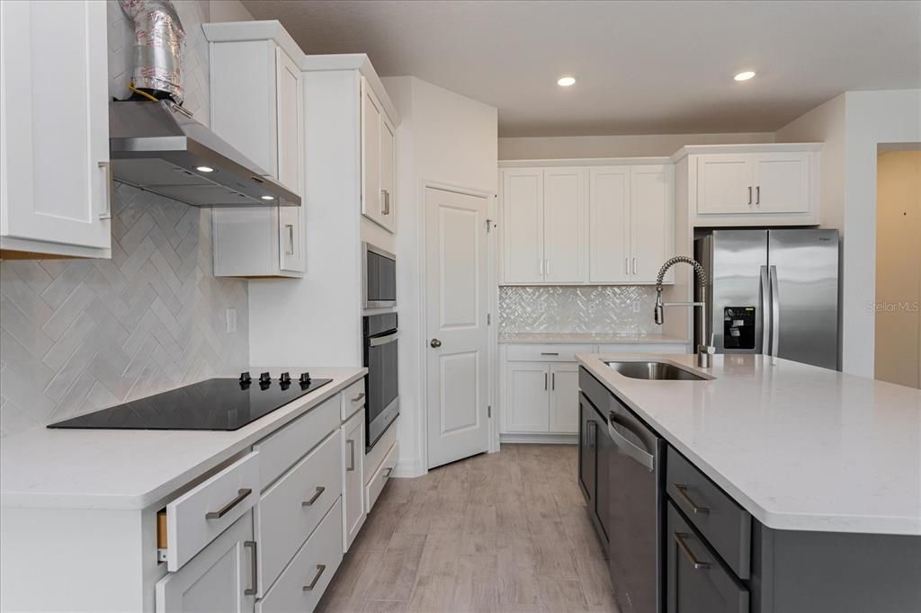 For Sale: $437,165 (4 beds, 2 baths, 1938 Square Feet)