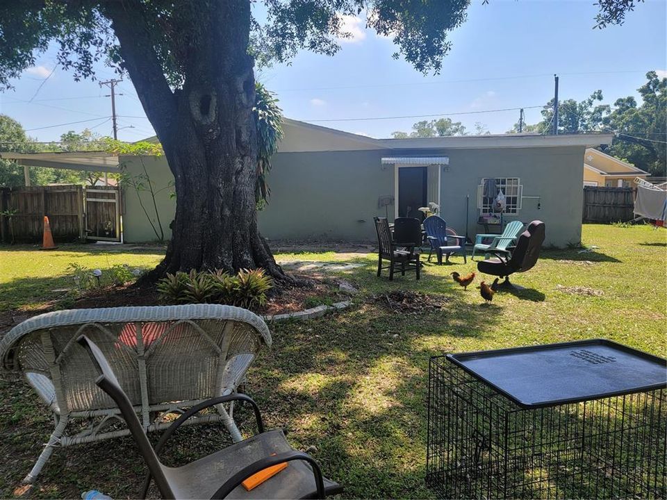 Active With Contract: $315,000 (3 beds, 2 baths, 1398 Square Feet)