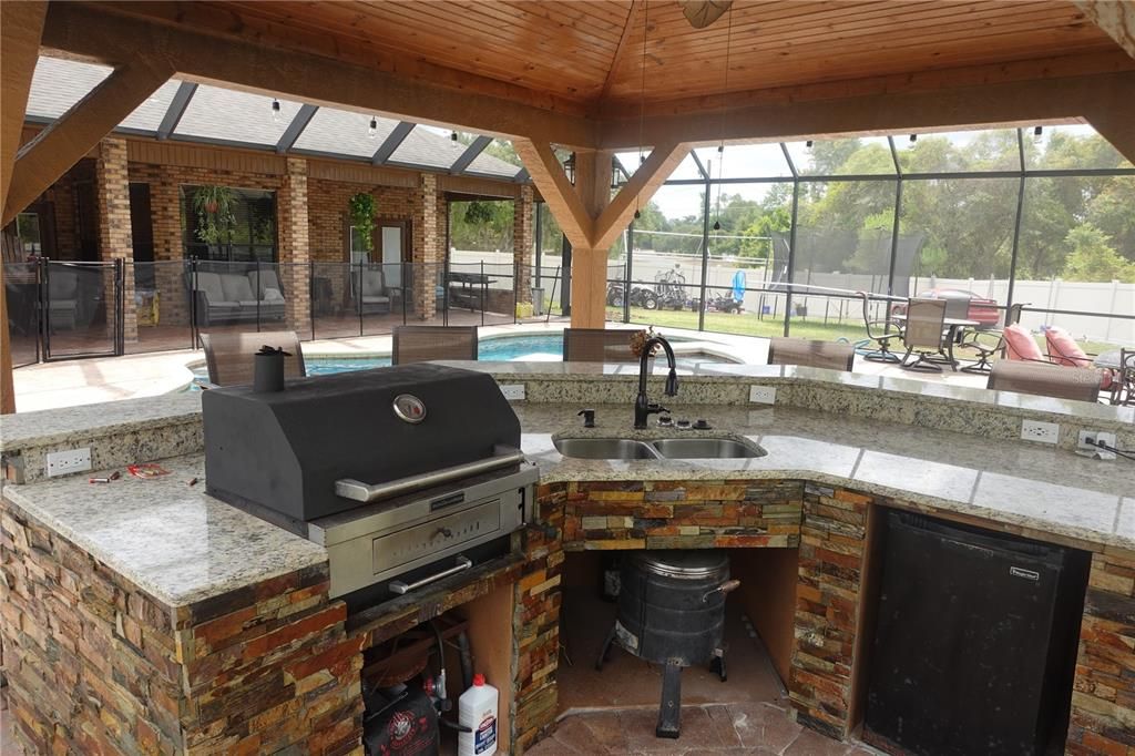 outdoor kitchen