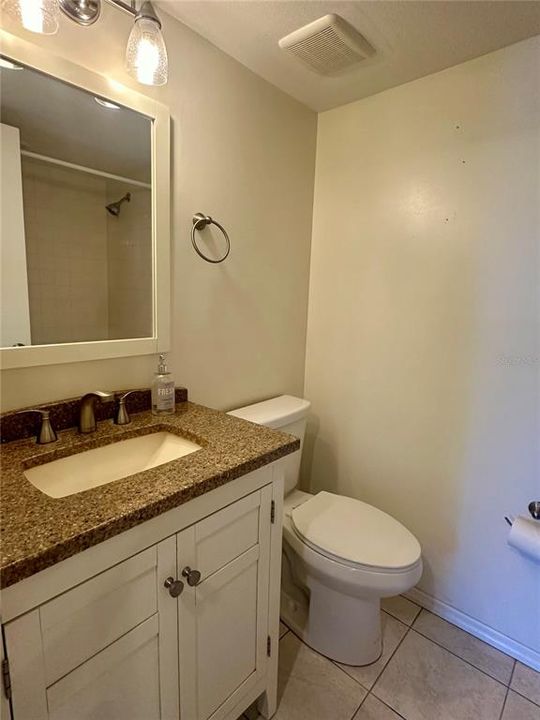 Active With Contract: $195,000 (2 beds, 2 baths, 1054 Square Feet)