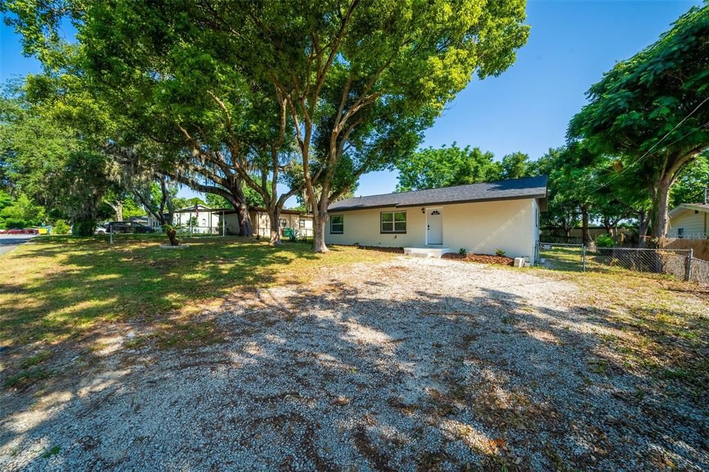 Recently Sold: $225,000 (3 beds, 1 baths, 1196 Square Feet)