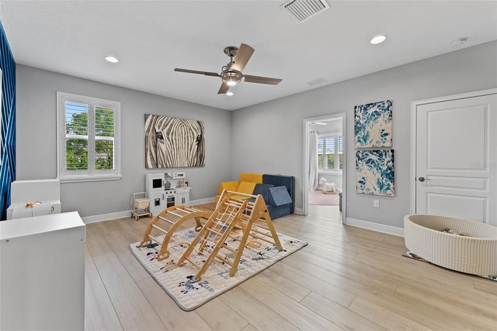 Active With Contract: $1,225,000 (4 beds, 3 baths, 2902 Square Feet)
