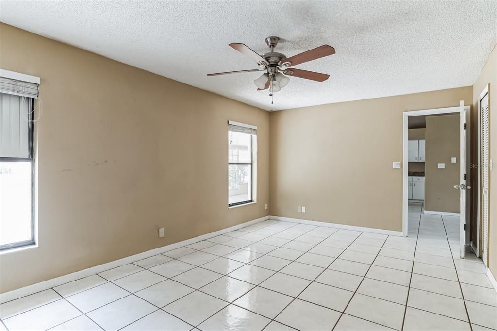 For Sale: $239,900 (4 beds, 2 baths, 1442 Square Feet)