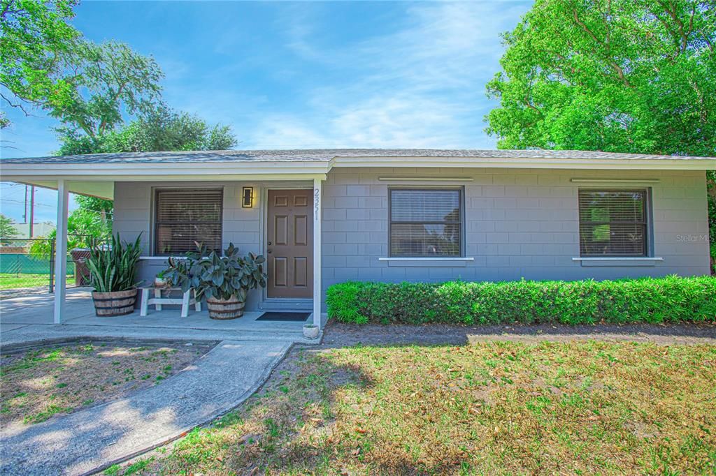 For Sale: $334,000 (3 beds, 1 baths, 945 Square Feet)