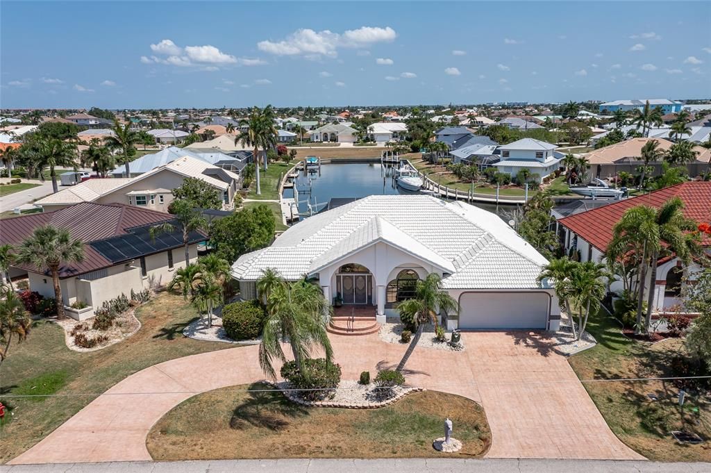 Active With Contract: $755,000 (3 beds, 2 baths, 2420 Square Feet)