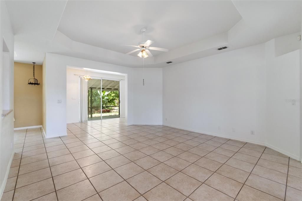 For Rent: $2,150 (3 beds, 2 baths, 2037 Square Feet)