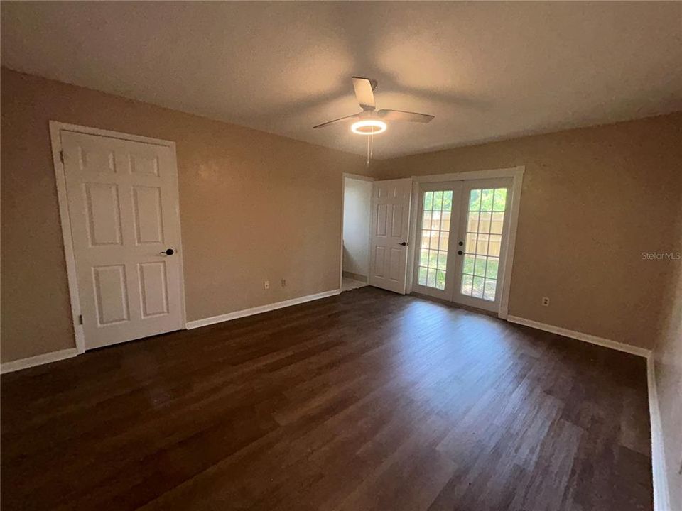 Recently Rented: $1,875 (2 beds, 2 baths, 1462 Square Feet)