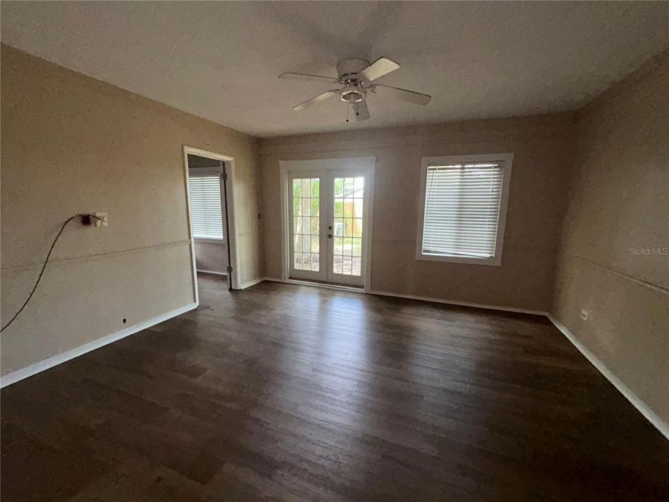 Recently Rented: $1,875 (2 beds, 2 baths, 1462 Square Feet)