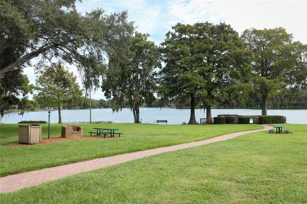 Lake side Park