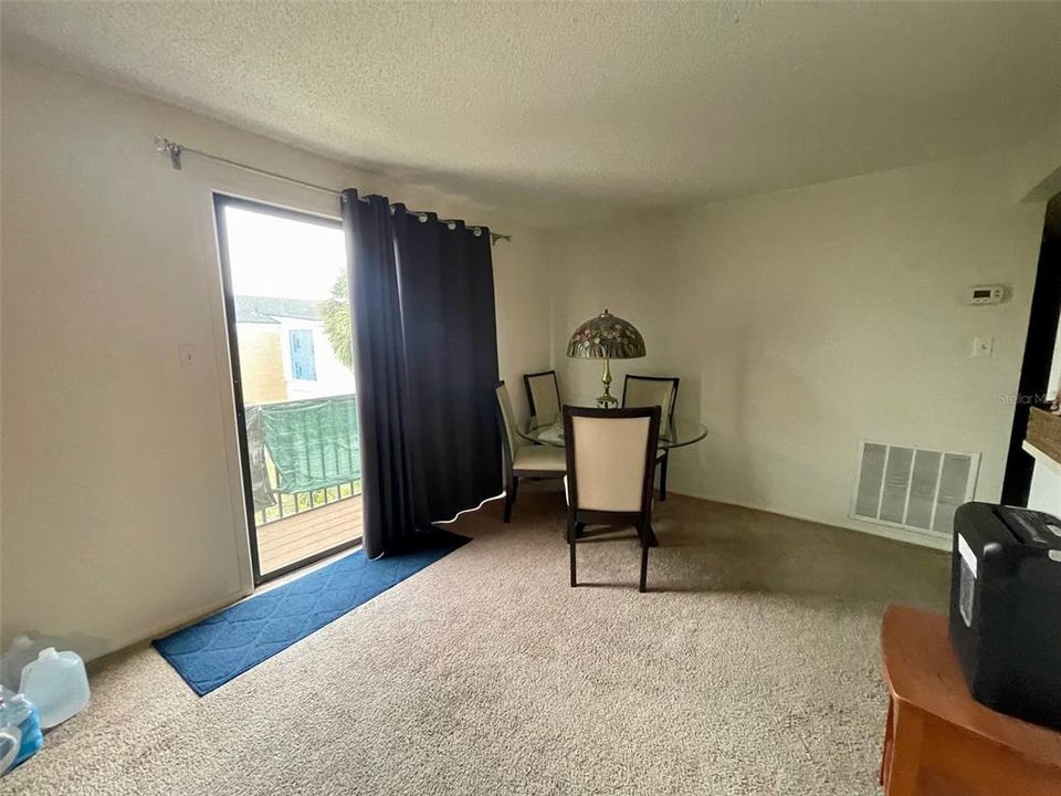 Active With Contract: $135,000 (2 beds, 2 baths, 960 Square Feet)