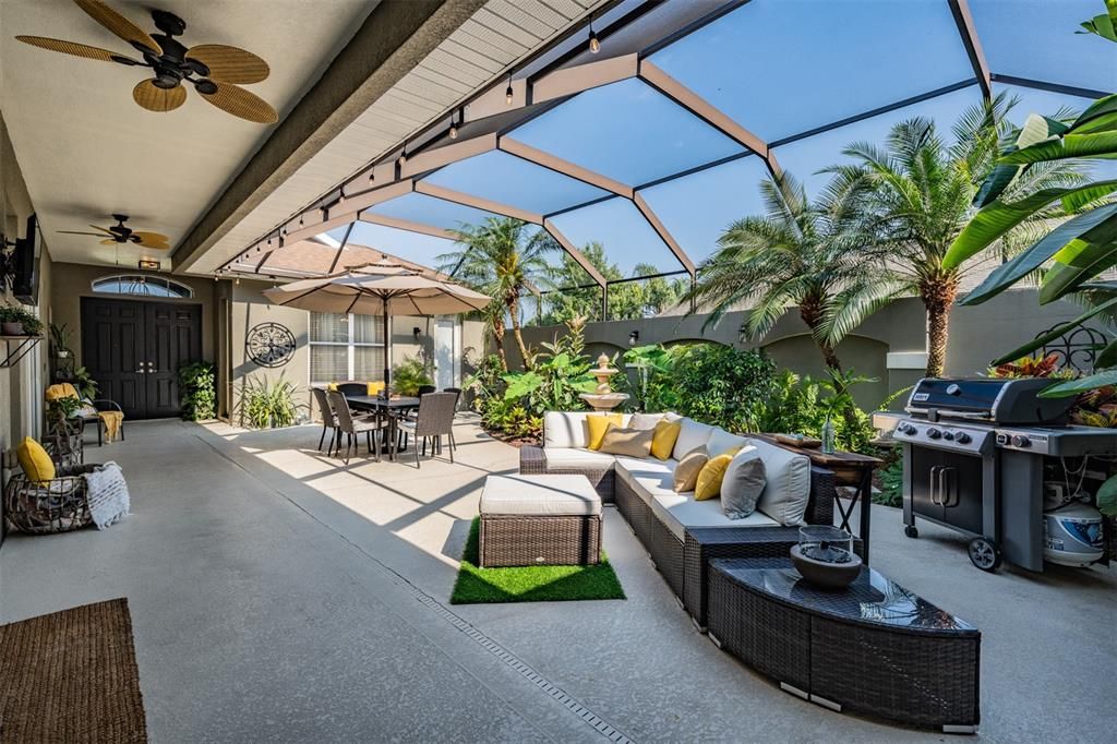 LIVE THE LIFE in your Courtyard OASIS!