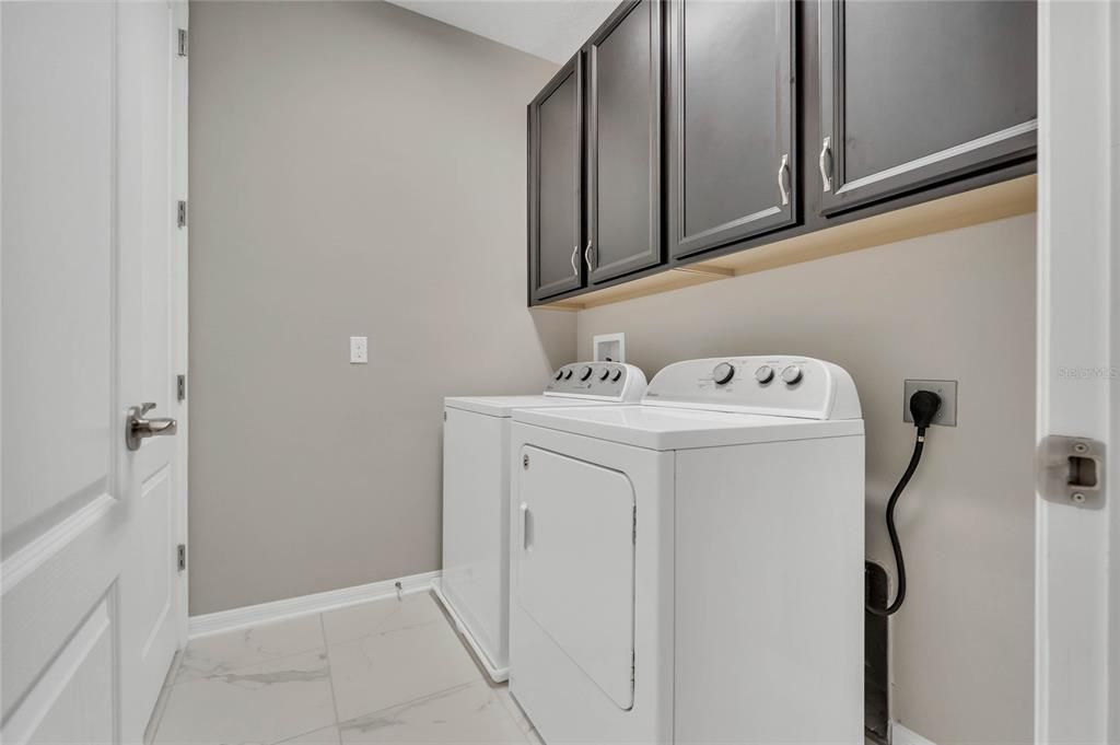 Active With Contract: $459,000 (3 beds, 2 baths, 1844 Square Feet)