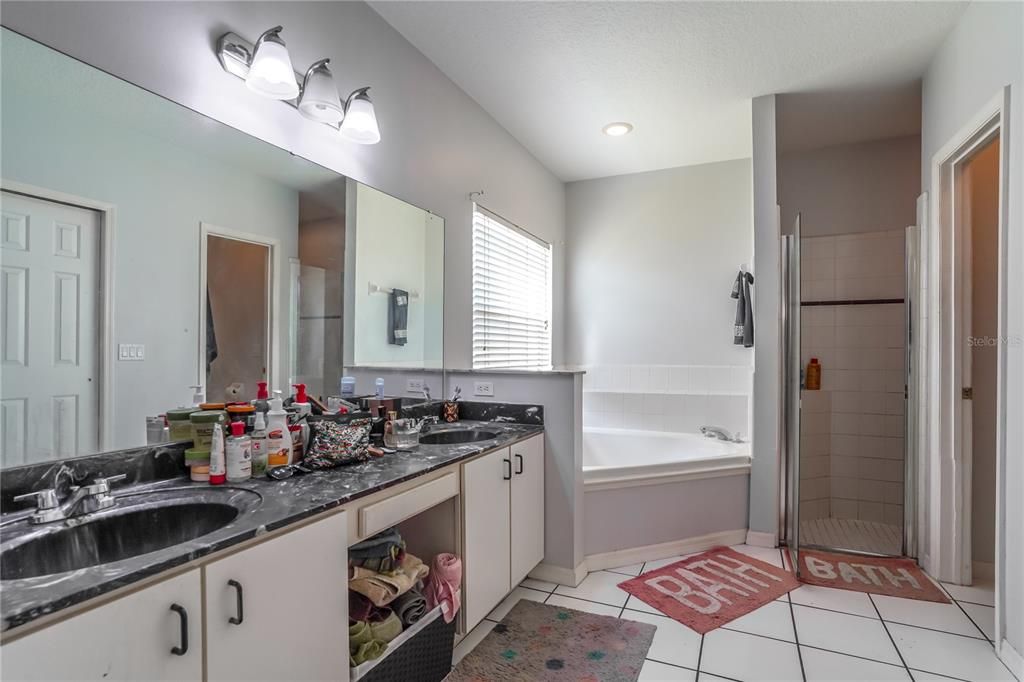 For Sale: $484,900 (4 beds, 2 baths, 2307 Square Feet)