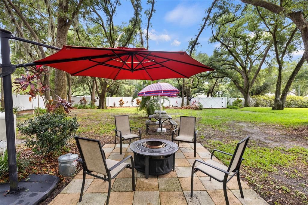 Active With Contract: $650,000 (4 beds, 3 baths, 2904 Square Feet)