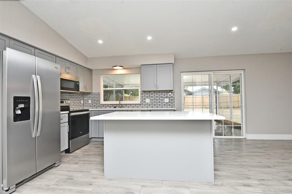 For Sale: $439,000 (3 beds, 2 baths, 1262 Square Feet)