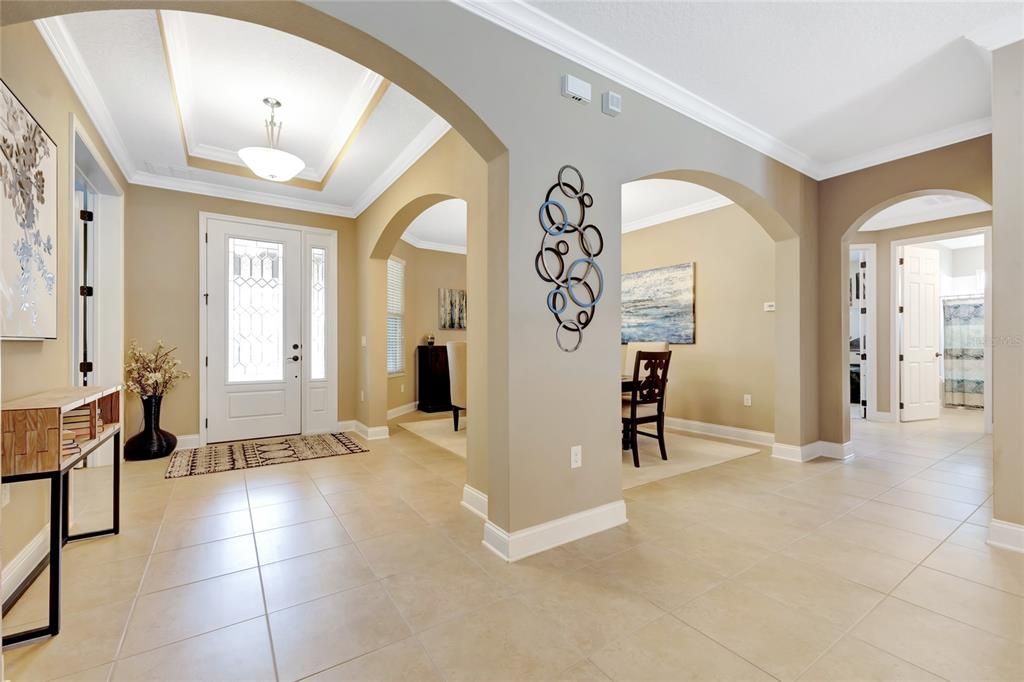 Foyer/Dining Room