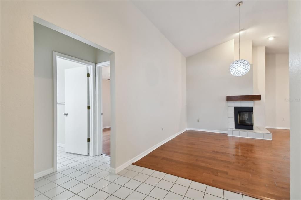 Recently Sold: $430,000 (3 beds, 2 baths, 1525 Square Feet)