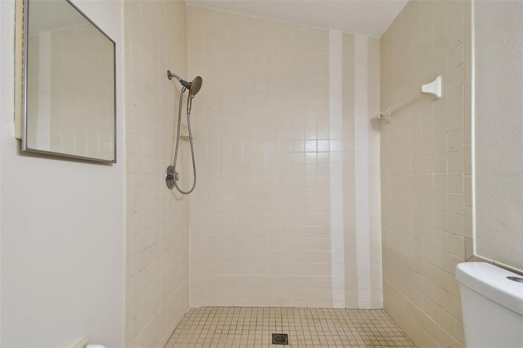 最近售出: $430,000 (3 贝兹, 2 浴室, 1525 平方英尺)