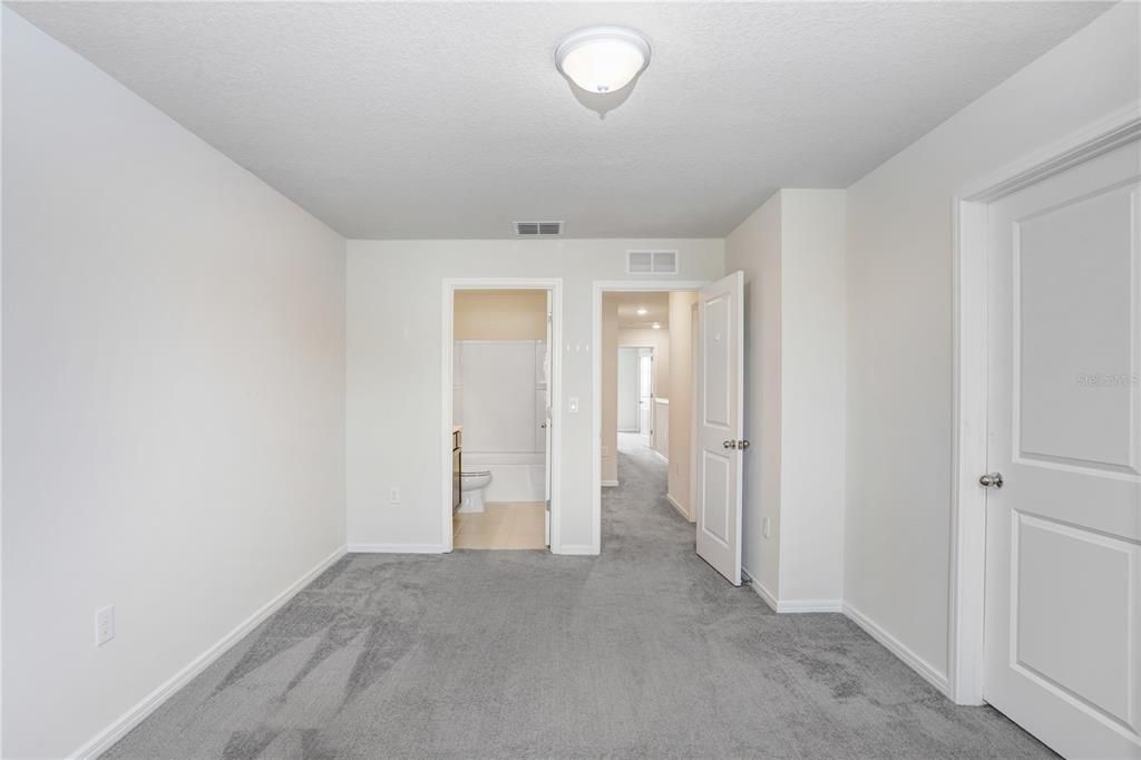 Recently Rented: $2,000 (2 beds, 2 baths, 1451 Square Feet)