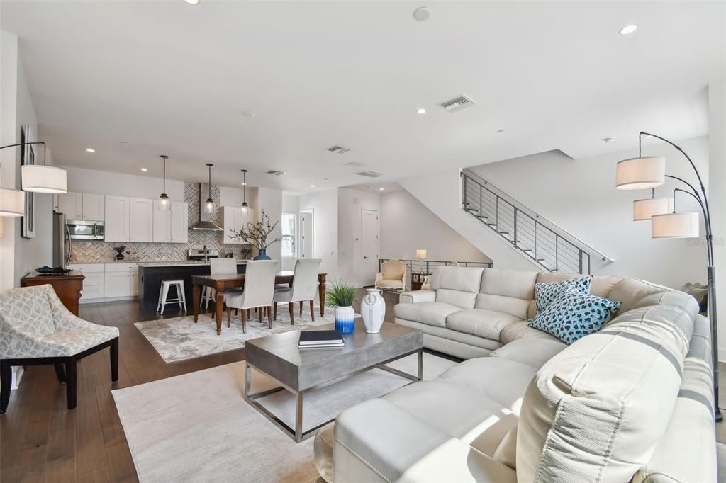 Active With Contract: $820,000 (3 beds, 3 baths, 2411 Square Feet)