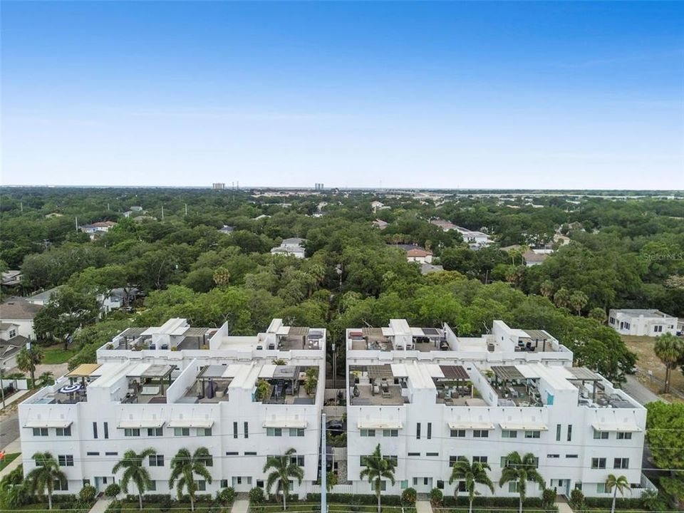 Recently Sold: $820,000 (3 beds, 3 baths, 2411 Square Feet)