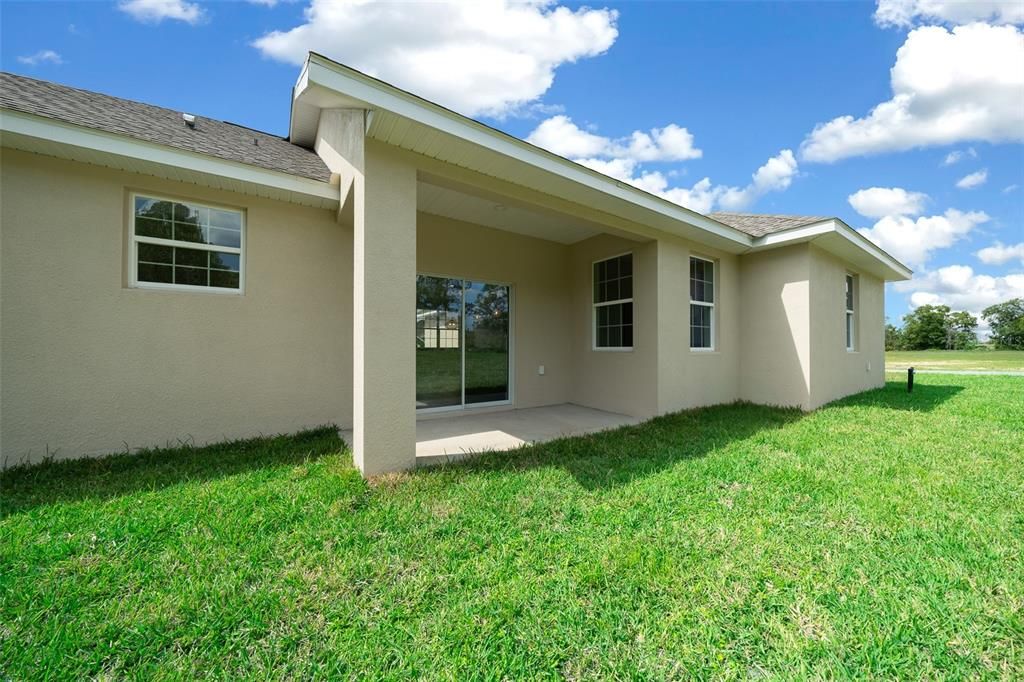 For Sale: $399,900 (3 beds, 2 baths, 1599 Square Feet)