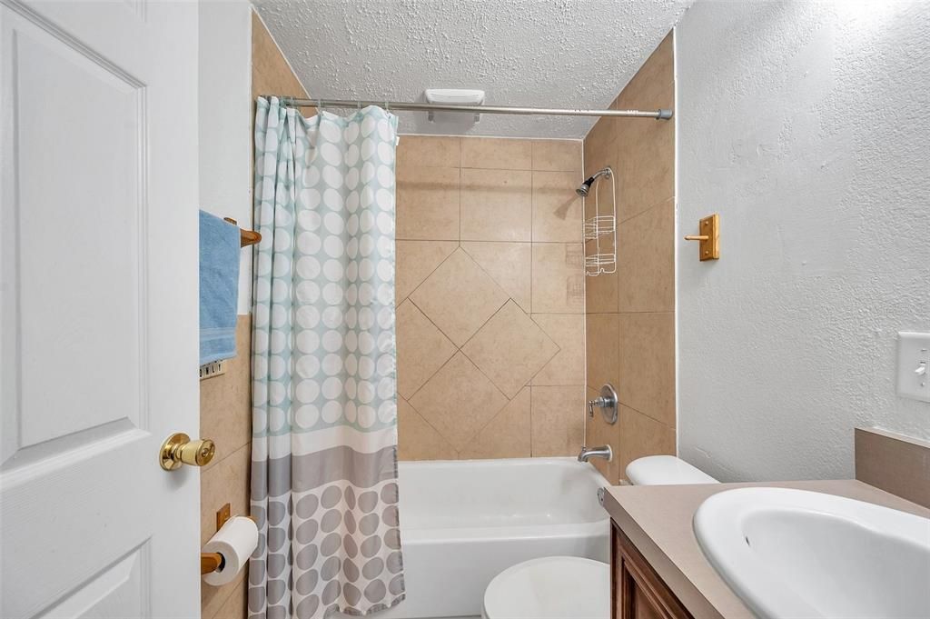 For Sale: $219,000 (3 beds, 1 baths, 1222 Square Feet)