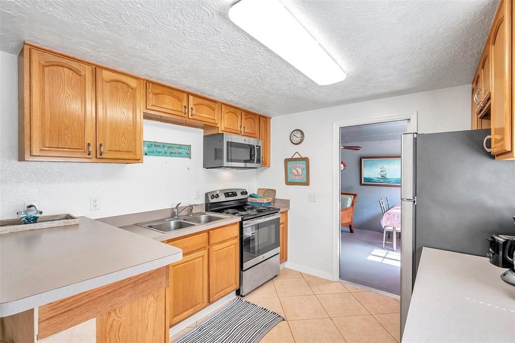 For Sale: $219,000 (3 beds, 1 baths, 1222 Square Feet)