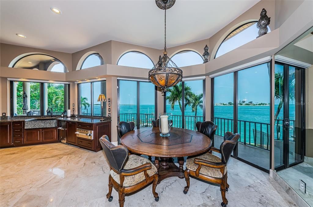 For Sale: $6,900,000 (5 beds, 5 baths, 6174 Square Feet)