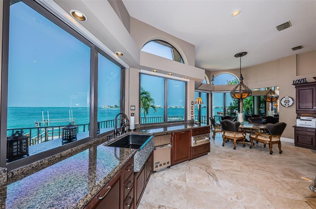 For Sale: $6,900,000 (5 beds, 5 baths, 6174 Square Feet)