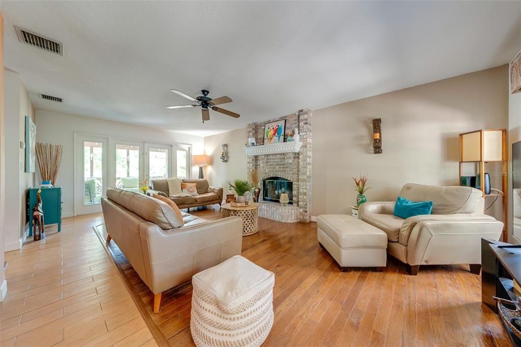 Active With Contract: $589,900 (4 beds, 2 baths, 2240 Square Feet)