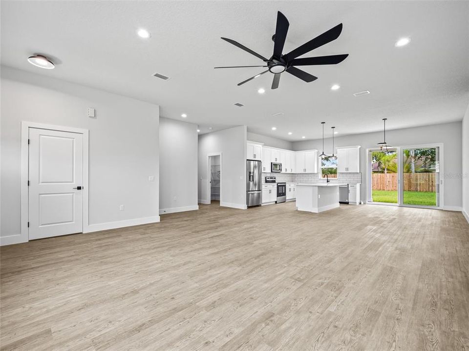 Active With Contract: $399,900 (4 beds, 2 baths, 2062 Square Feet)