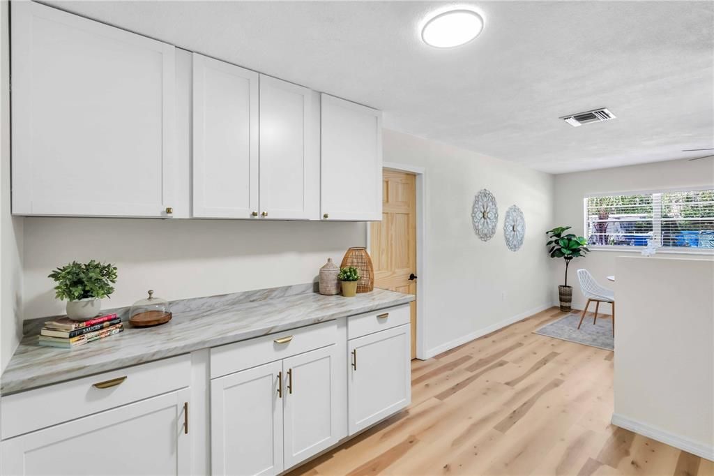 Active With Contract: $249,900 (3 beds, 2 baths, 1012 Square Feet)