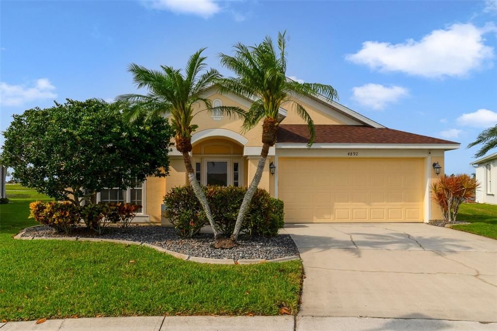 Welcome to Stratford Place, a vibrant GOLF COMMUNITY in the heart of Rockledge and this 4BD/2BA HOME offering amazing WATER and GOLF COURSE VIEWS, A-RATED SCHOOLS and UPDATES all on a spacious .19 ACRE CUL-DE-SAC LOT!