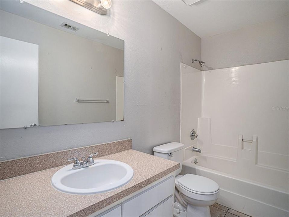 For Sale: $300,000 (3 beds, 2 baths, 1417 Square Feet)
